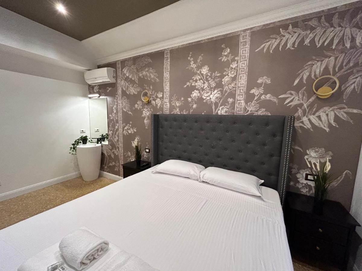 Raffaello'S Place Roma Ngoại thất bức ảnh